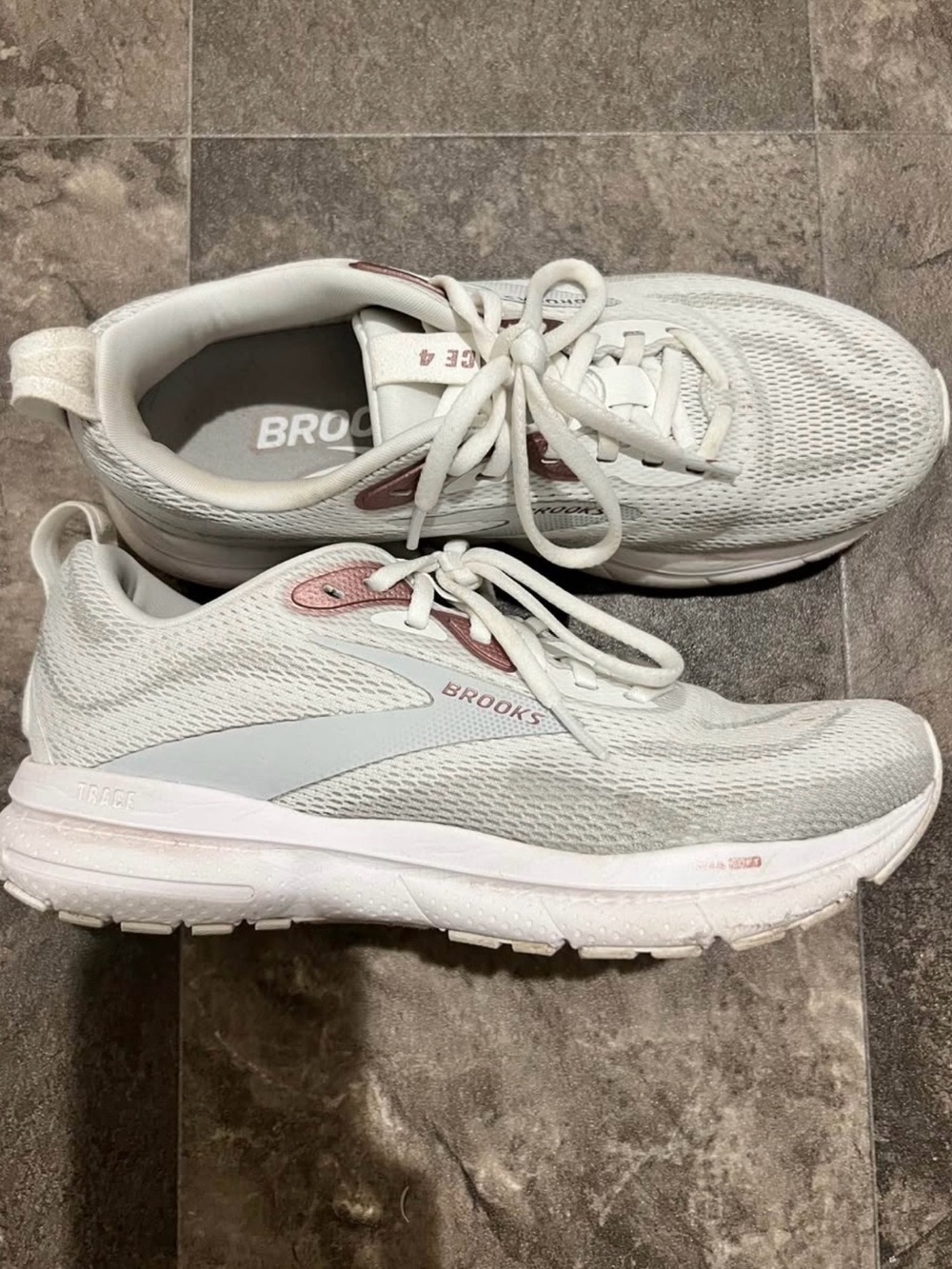 Brooks Women's Trace 4 White Running walking Shoes